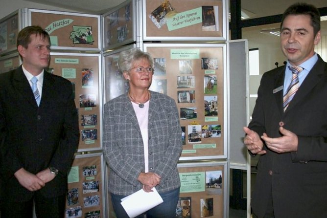 Ehrhold, Kachel, Asche (Foto: Wille (nh)) Ehrhold, Kachel, Asche (Foto: Wille (nh))