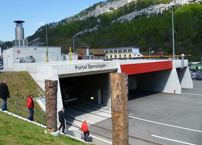 Übungstunnel (Foto: G. Jung) Übungstunnel (Foto: G. Jung)