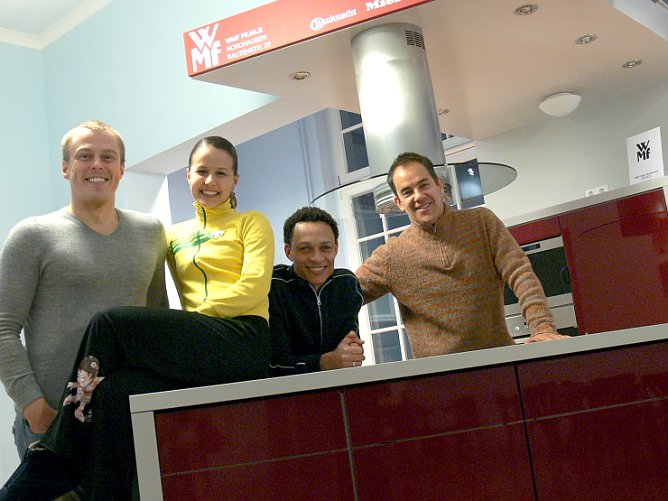 Feuer in der Küche (Foto: Theater) Feuer in der Küche (Foto: Theater)