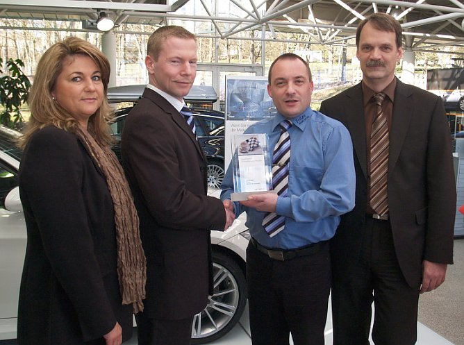 Freude im Autohaus (Foto: nnz) Freude im Autohaus (Foto: nnz)