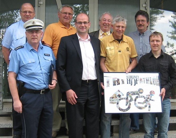 Erstes Gespräch (Foto: privat) Erstes Gespräch (Foto: privat)