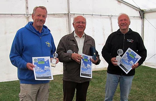 Die Meister sind gek&uuml;rt (Foto: Aeroclub Hans Grade e. V.)