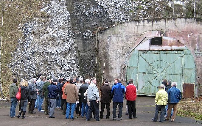 Rundfahrt in die Geschichte (Foto: Gedenkst&auml;tte)