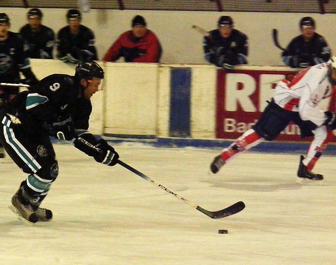 Pape weiter im W&ouml;lfe-Dress (Foto: R. Koch)