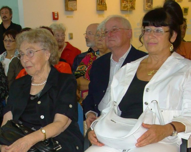 Ausstellung er&ouml;ffnet (Foto: J. Seifert)