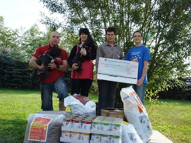 Spende übergeben (Foto: S. Witzel) Spende übergeben (Foto: S. Witzel)