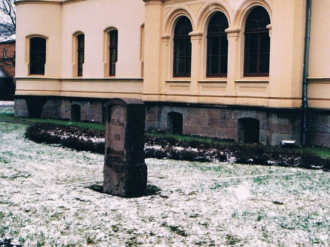 Gedenkstein (Foto: privat) Gedenkstein (Foto: privat)