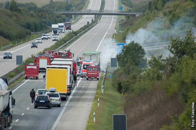 Brummi brannte auf A 38 (Foto: privat)