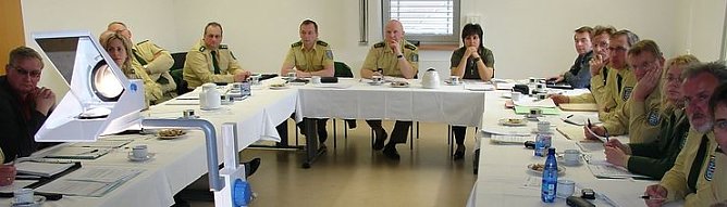 Beratung mit vielen Sternen (Foto: SOS) Beratung mit vielen Sternen (Foto: SOS)