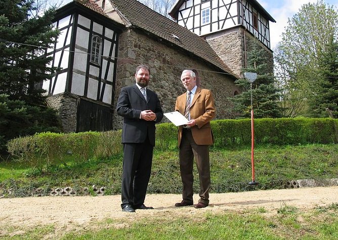 Geld f&uuml;r Kirche (Foto: psv)