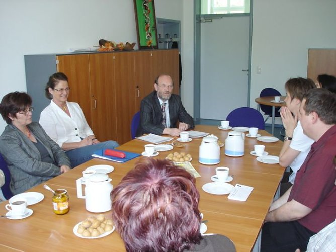 Gespr&auml;ch unter Kollgen (Foto: nnz)