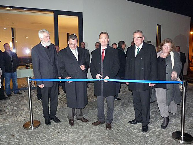 Feierliche Eröffnung (Foto: Karl-Heinz Herrmann) Feierliche Eröffnung (Foto: Karl-Heinz Herrmann)