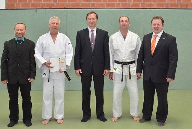 Pr&uuml;fung bestanden (Foto: Roland L&uuml;decke)