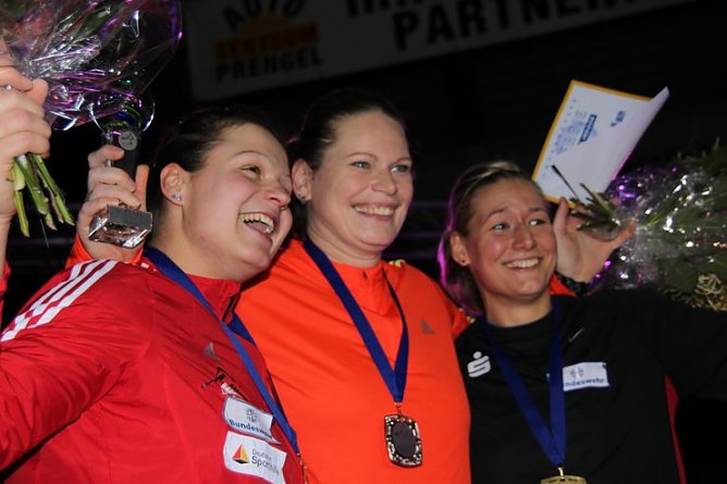 Die Sieger bei den Damen (Foto: J. Piper)