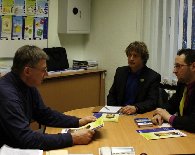 Gespr&auml;ch in der VHS (Foto: privat)