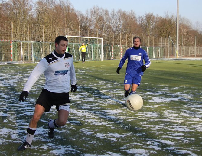 Testspiel gegen Baunatal (Foto: Michael Freimuth) Testspiel gegen Baunatal (Foto: Michael Freimuth)