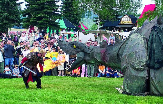 Der letzte lebende Drache (Foto: Manthey Event) Der letzte lebende Drache (Foto: Manthey Event)