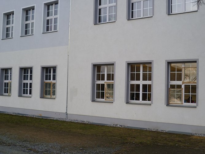Zerst&ouml;rte Fenster (Foto: nnz)