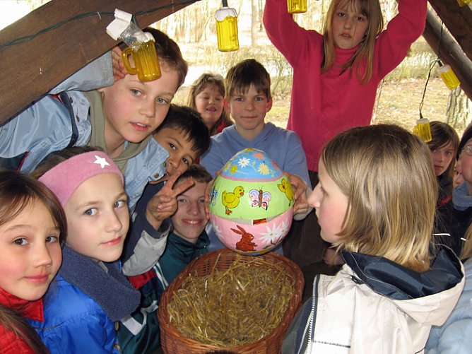 Spannendes Ostercamp im KiEZ Ferienpark Feuerkuppe (Foto: Ferienpark Feuerkuppe) Spannendes Ostercamp im KiEZ Ferienpark Feuerkuppe (Foto: Ferienpark Feuerkuppe)
