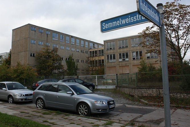 Ehemalige Schule (Foto: P. Grabe)