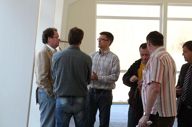 Letzte Absprachen (Foto: Knau) Letzte Absprachen (Foto: Knau)