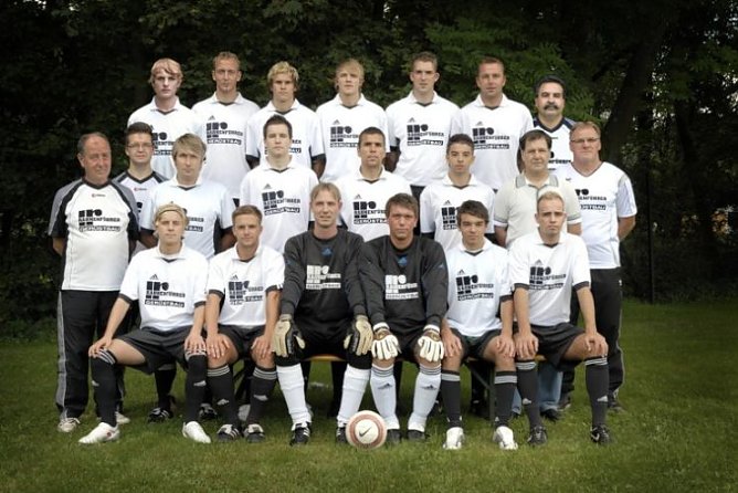 Die G&auml;ste im Albert-Kuntz-Sportpark (Foto: Hompage des Vereins)