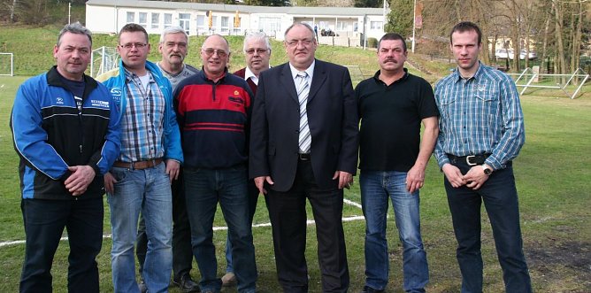 ZU Besuch auf dem Sportplatz (Foto: privat) ZU Besuch auf dem Sportplatz (Foto: privat)