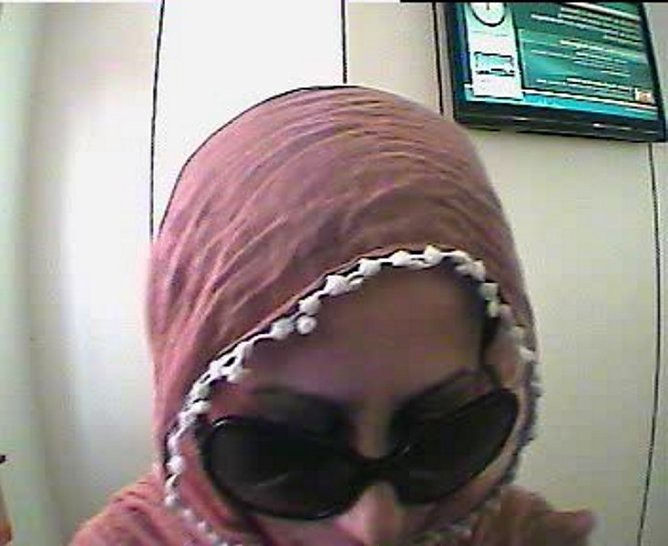 Wer kennt diese Frau? (Foto: Polizei)