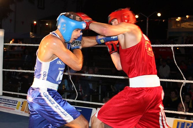 Boxen und Fu&szlig;ball (Foto: P. Grabe)