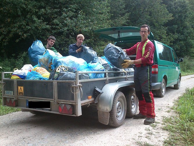 Aufgesammelt (Foto: Forstamt Bleicherode) Aufgesammelt (Foto: Forstamt Bleicherode)