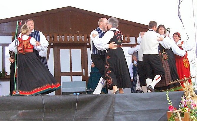 Auftritt in Ellrich (Foto: Harzer Förderkreis) Auftritt in Ellrich (Foto: Harzer Förderkreis)