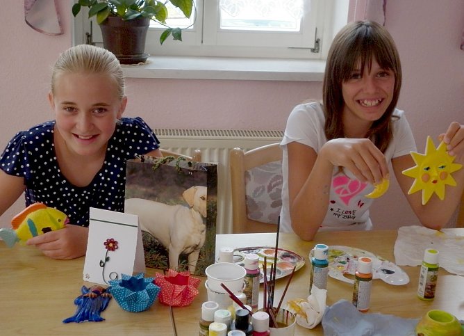Spaß beim Basteln (Foto: privat) Spaß beim Basteln (Foto: privat)