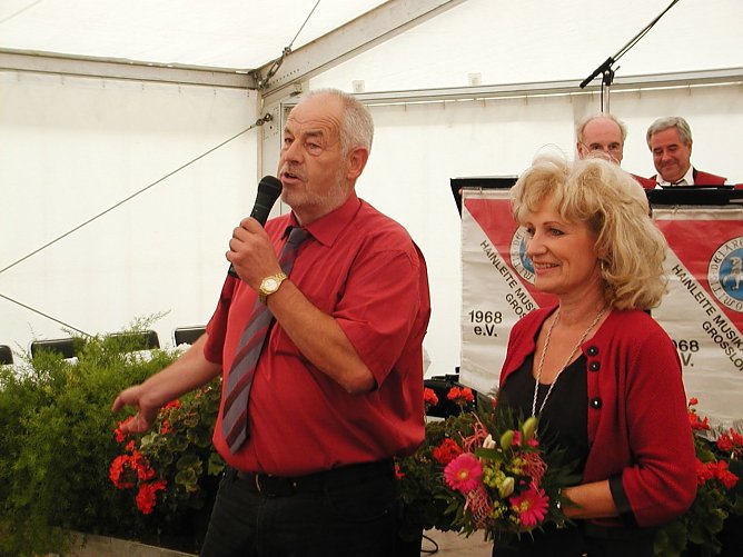 Es ist eröffnet: VG-Chef Gassmann, Landrätin Keller (Foto: E. Seifert) Es ist eröffnet: VG-Chef Gassmann, Landrätin Keller (Foto: E. Seifert)