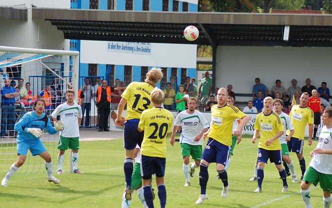 Kampf um den Ball (Foto: Olaf Dobrzykowsky)
