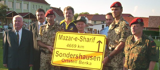 Verabschiedung Afghanistankontingent (Foto: Karl-Heinz Herrmann) Verabschiedung Afghanistankontingent (Foto: Karl-Heinz Herrmann)