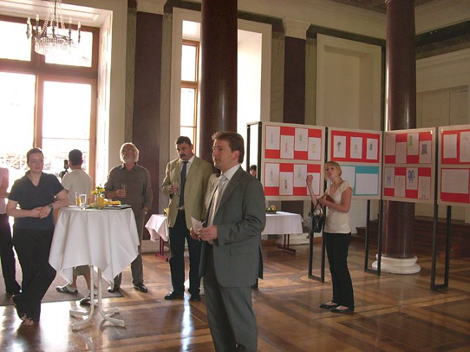 Vernissage der Ausstellung Klasse 11 Scholl-Gymnasium (Foto: Karl-Heinz Herrmann) Vernissage der Ausstellung Klasse 11 Scholl-Gymnasium (Foto: Karl-Heinz Herrmann)