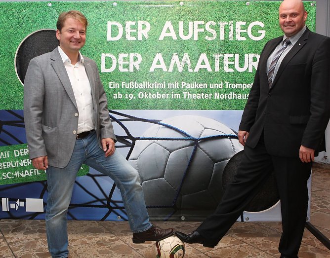 Gemeinsam auf dem Feld und auf der B&uuml;hne (Foto: nnz)