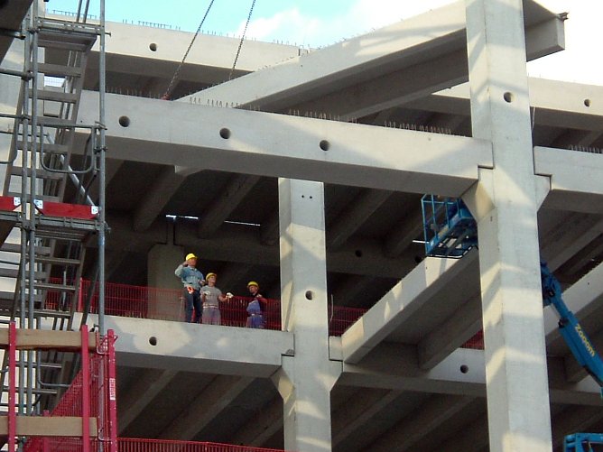 Habau-Mitarbeiter stehen für Qualität am Bau (Foto: HABAU) Habau-Mitarbeiter stehen für Qualität am Bau (Foto: HABAU)