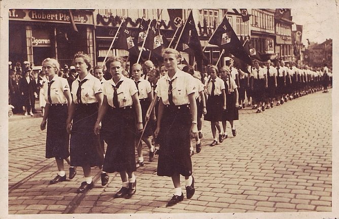 Aufmarsch am Kornmark (Foto: Stadtarchiv)