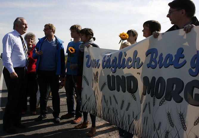 Grüne im Gespräch mit Machnig (Foto: privat) Grüne im Gespräch mit Machnig (Foto: privat)