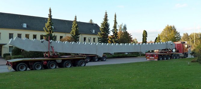Riesen auf Reisen (Foto: HABAU) Riesen auf Reisen (Foto: HABAU)
