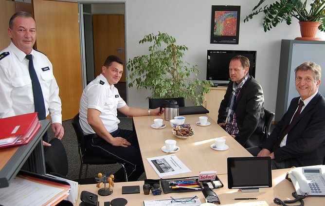 Informiert (Foto: Polizei) Informiert (Foto: Polizei)