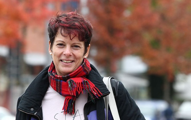 Aufgestanden: Sabine Schr&ouml;der (Foto: nnz)