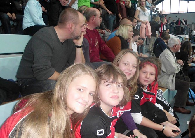 Bleicheröder Handballnachwuchs beim Champions League spiel (Foto: privat) Bleicheröder Handballnachwuchs beim Champions League spiel (Foto: privat)