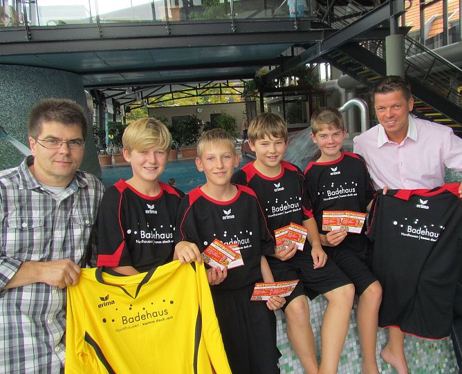 Versprechen eingelöst (Foto: Badehaus) Versprechen eingelöst (Foto: Badehaus)