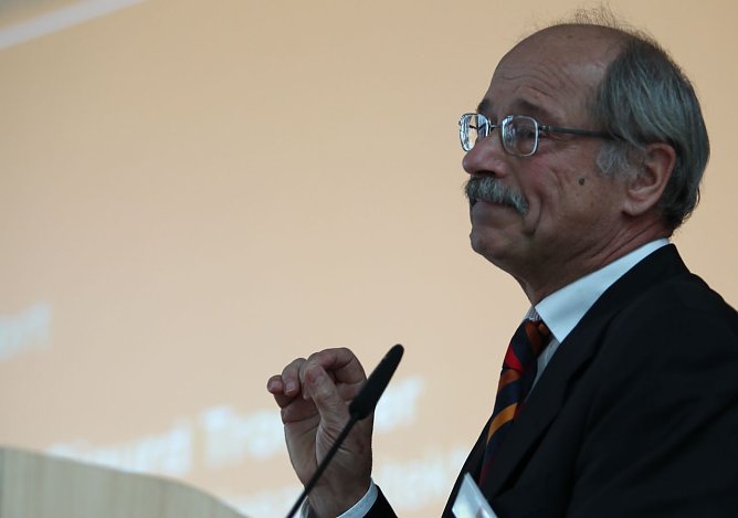 Trommer bei seinem Grußwort (Foto: nnz) Trommer bei seinem Grußwort (Foto: nnz)