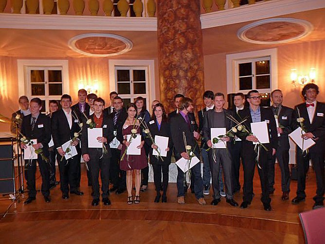 Beste Auszubildende geehrt (2) (Foto: Karl-Heinz Herrmann) Beste Auszubildende geehrt (2) (Foto: Karl-Heinz Herrmann)