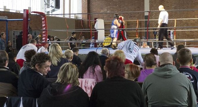 Spannende Kämpfe im Kleinring (Foto: Karsten Thorhauer) Spannende Kämpfe im Kleinring (Foto: Karsten Thorhauer)