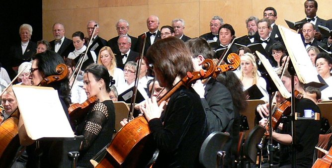Loh-Orchester und Nordh&auml;user Kantorei (Foto: Ilka K&uuml;hn)