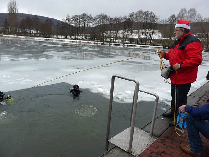 Im Eis versunken (Foto: Karl-Heinz Herrmann) Im Eis versunken (Foto: Karl-Heinz Herrmann)